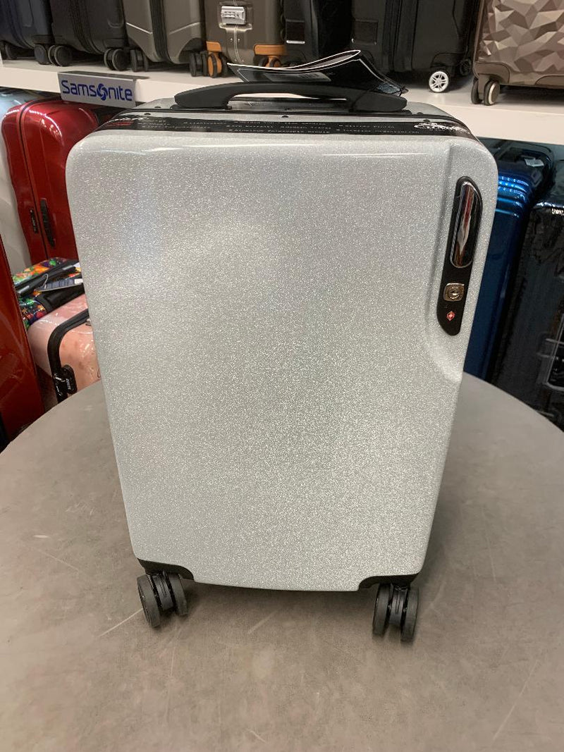 Chariot 22" Hardside Single Latch Carry-On CHL-172 Silver