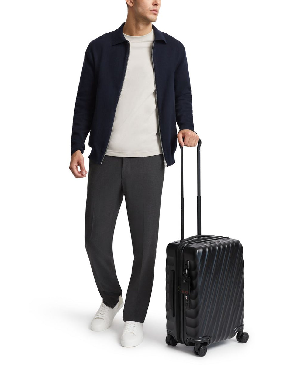 Tumi 19 Degree International Expandable 4-Wheel Carry-On 147676 Black