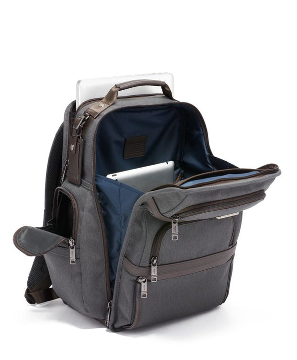 alpha 3 brief laptop backpack Tumi Pack 117347-1041 Black locking tack box Orvis Clearwater Large Arbor Fly Fishing Reel (Size):Reel Model IV (7-9 line) Our iconic business and travel backpack bag student